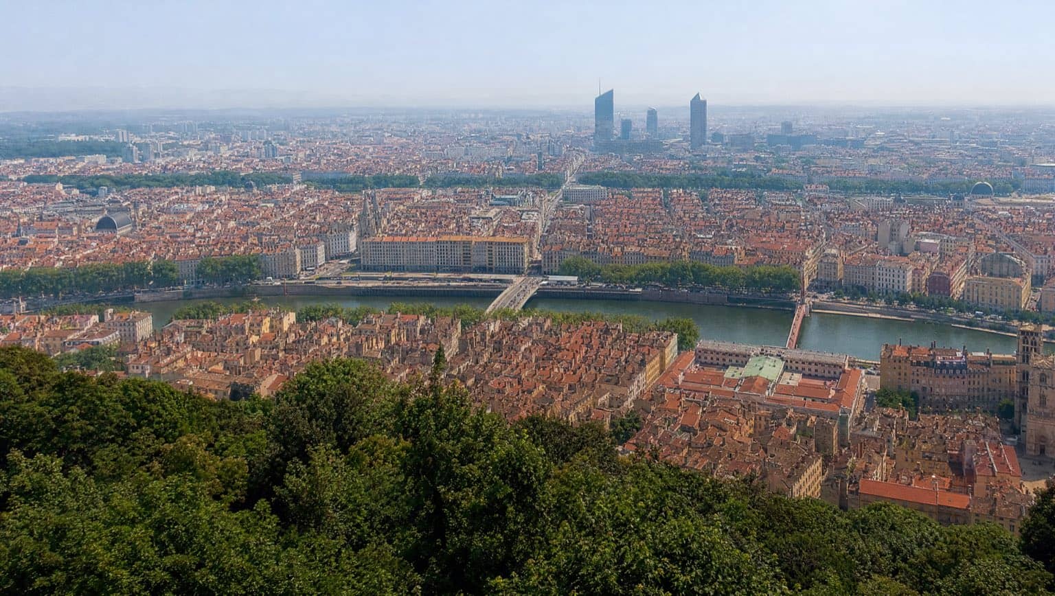 Vue panoramique de Lyon depuis Fourvière, Presqu'île et tour Part-Dieu